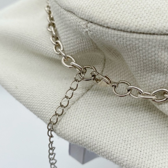 Mother of Pearl Teardrop Pendant Glass Beaded Necklace - Picture 4 of 7